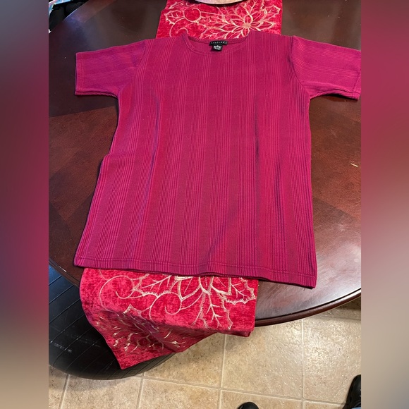 Limited Deep Red Ribbed Top - Picture 1 of 11